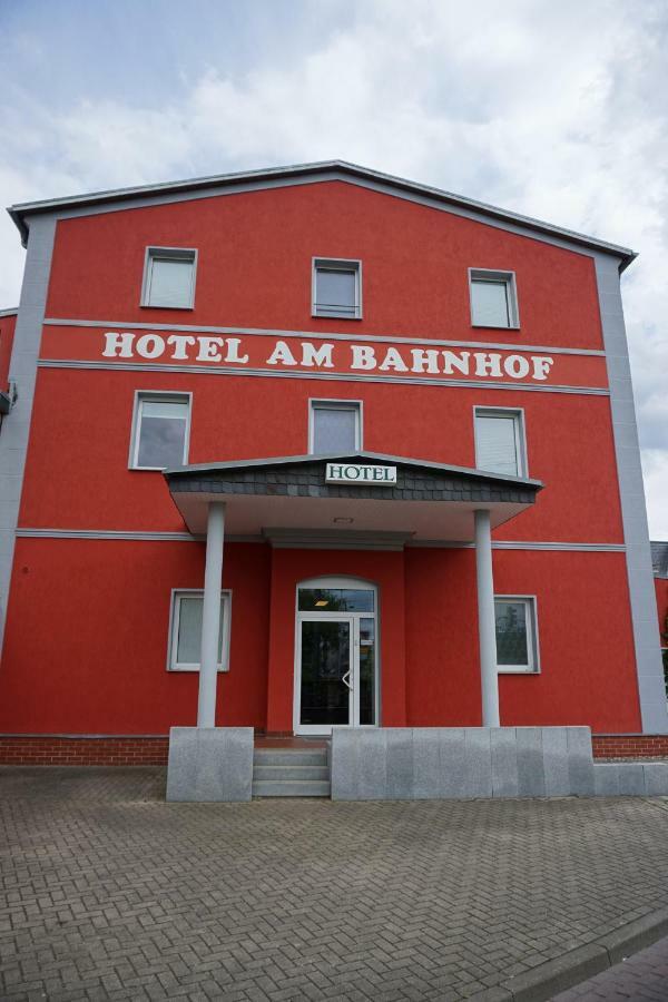 Hotel Am Bahnhof Waren  Exterior photo